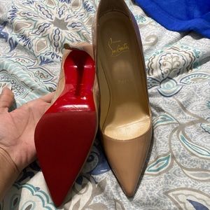 Christian Louboutin So Kate Nude 39